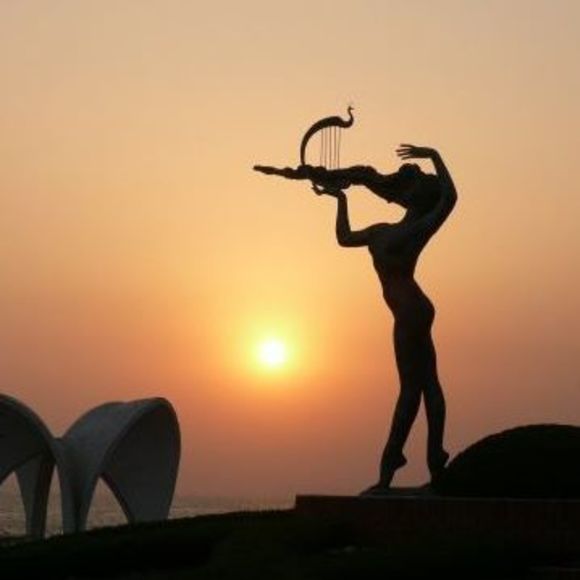 Meet your Posher, Joyce - Picture 1 of 1